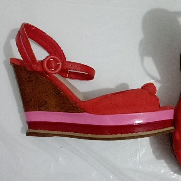 Red pink velvety toe platform wedge sandals - Picture 4 of 10